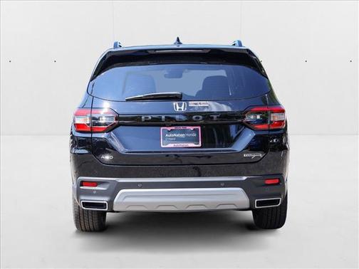 2025 Honda Pilot Touring 8-Passenger