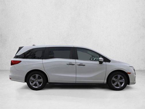 White Diamond Pearl 2018 Honda Odyssey EX-L