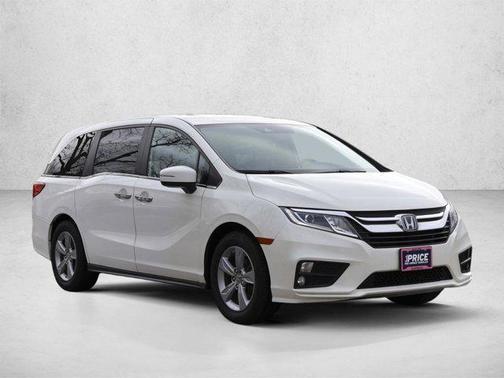 White Diamond Pearl 2018 Honda Odyssey EX-L