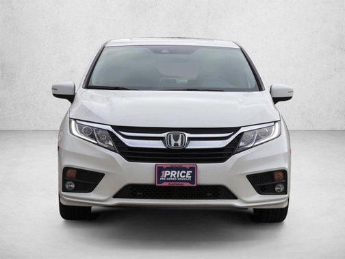 White Diamond Pearl 2018 Honda Odyssey EX-L
