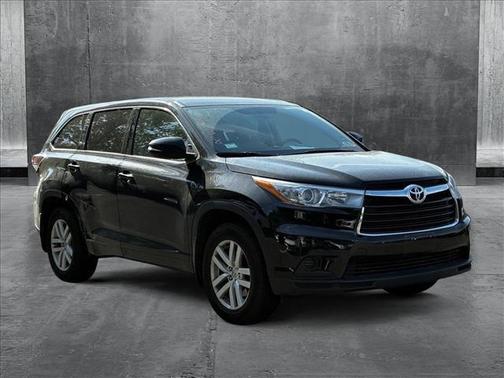 2015 Toyota Highlander LE