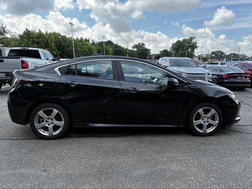 2018 Chevrolet Volt LT
