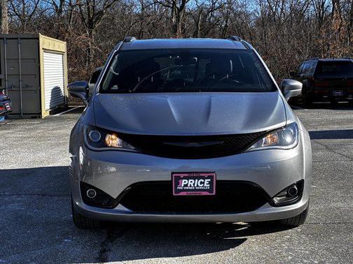 2018 Chrysler Pacifica Touring-L