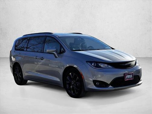 2018 Chrysler Pacifica Touring-L