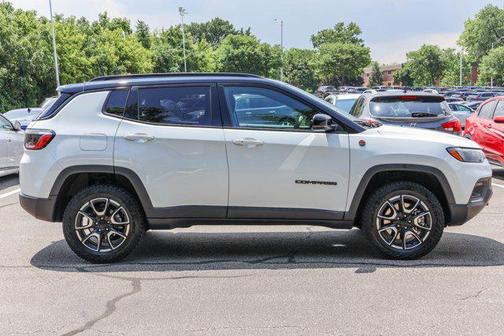 2024 Jeep Compass Trailhawk