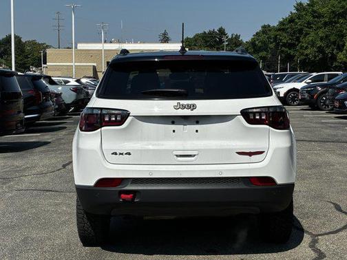 2024 Jeep Compass Trailhawk