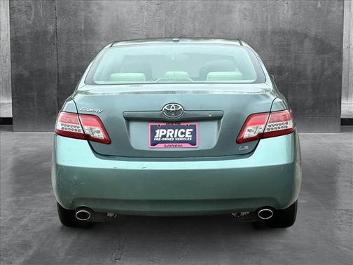 2010 Toyota Camry LE