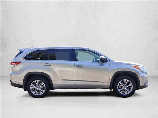 2016 Toyota Highlander LE Plus