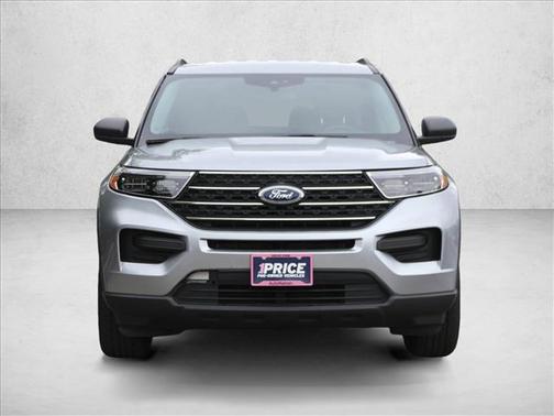 Iconic Silver Metallic 2022 Ford Explorer XLT