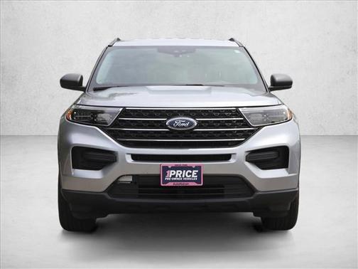 Iconic Silver Metallic 2022 Ford Explorer XLT