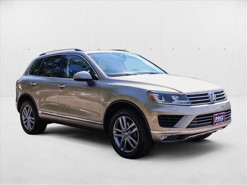 2016 Volkswagen Touareg VR6 Lux