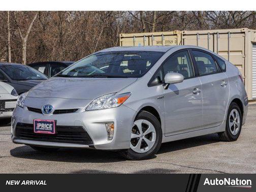 Classic Silver Metallic 2015 Toyota Prius Three