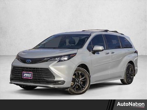 2024 Toyota Sienna Woodland Edition