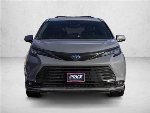 2024 Toyota Sienna Woodland Edition