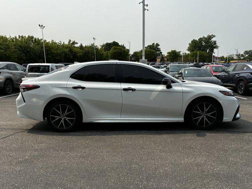 2021 Toyota Camry SE
