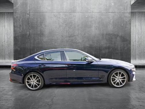 2022 Genesis G70 2.0T AWD