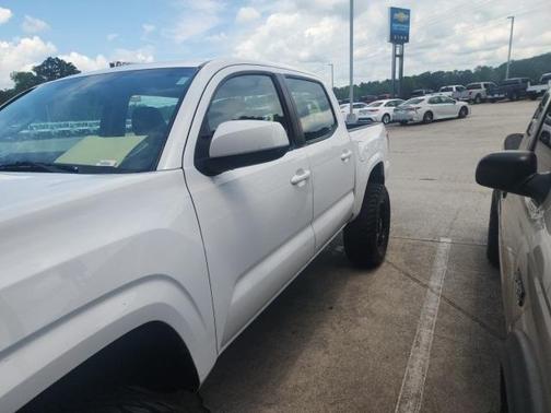 2017 Toyota Tacoma SR