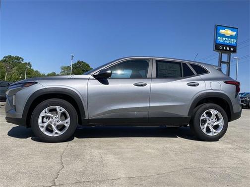2025 Chevrolet Trax LS