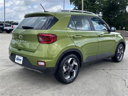 2023 Hyundai VENUE SEL