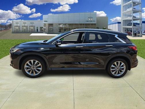 2022 INFINITI QX50 LUXE