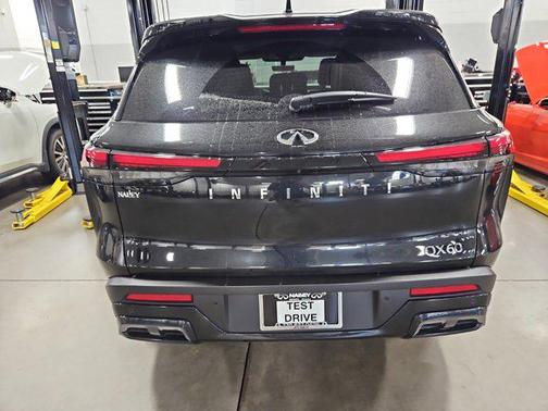 2025 INFINITI QX60 Pure