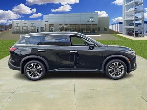 2022 INFINITI QX60 Luxe