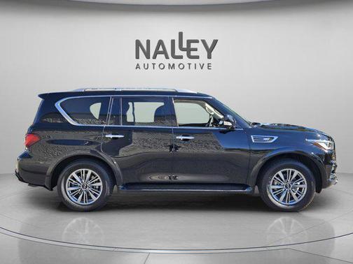 2023 INFINITI QX80 Luxe