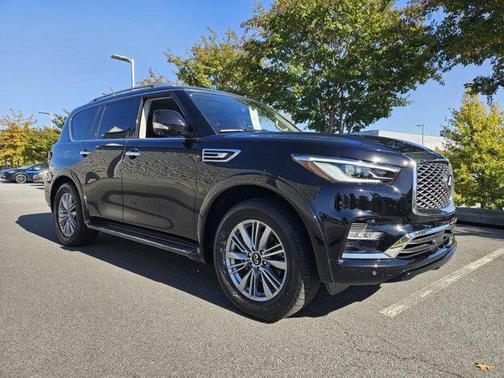 2023 INFINITI QX80 Luxe