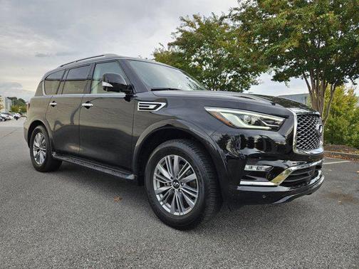 2023 INFINITI QX80 Luxe