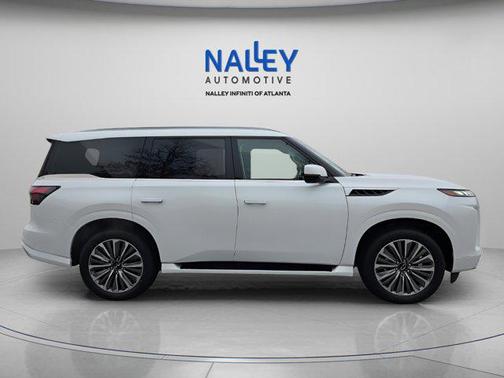2025 INFINITI QX80 Luxe