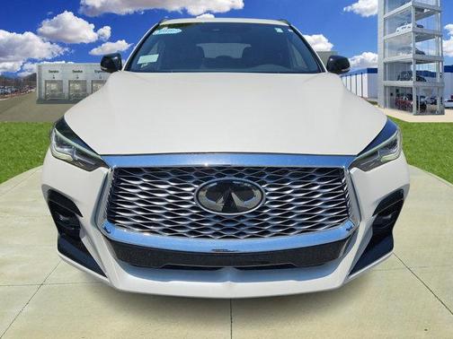2023 INFINITI QX55 LUXE
