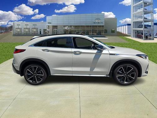 2023 INFINITI QX55 LUXE