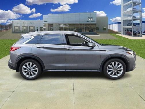 2022 INFINITI QX50 LUXE