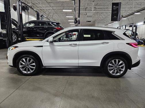 2022 INFINITI QX50 LUXE