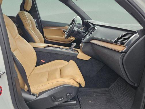 2017 Volvo XC90 T6 Inscription