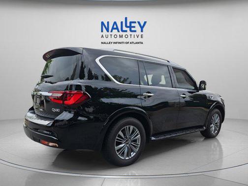 2022 INFINITI QX80 Luxe