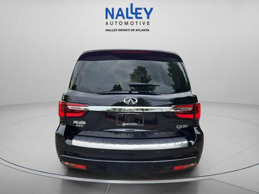 2022 INFINITI QX80 Luxe