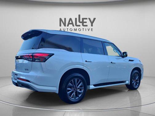 2025 INFINITI QX80 PURE