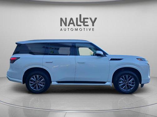 2025 INFINITI QX80 PURE