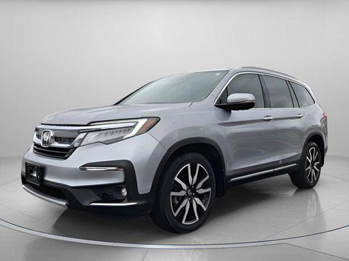 2022 Honda Pilot Touring 8-Passenger