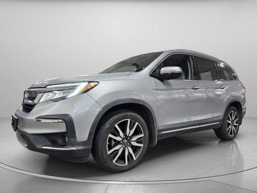 2022 Honda Pilot Touring 8-Passenger