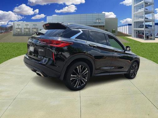 2022 INFINITI QX50 LUXE