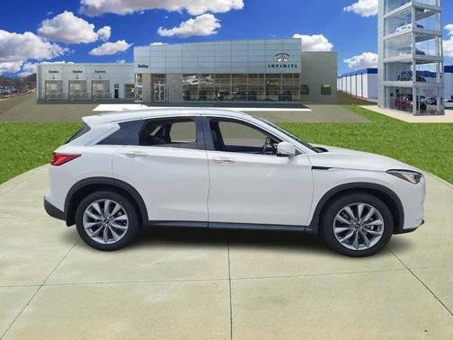 2022 INFINITI QX50 LUXE