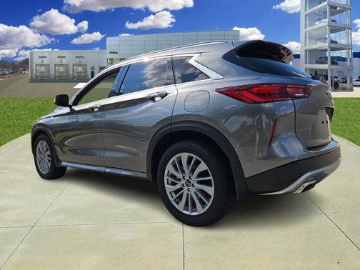 2024 INFINITI QX50 LUXE