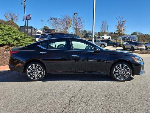 2025 Nissan Altima SL AWD