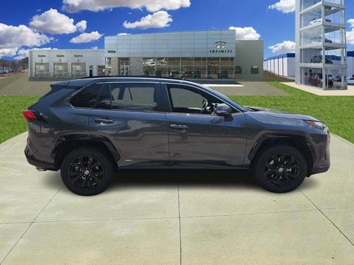 2024 Toyota RAV4 Hybrid SE