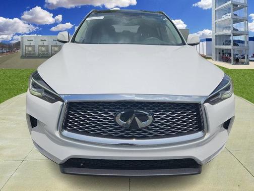2022 INFINITI QX50 LUXE