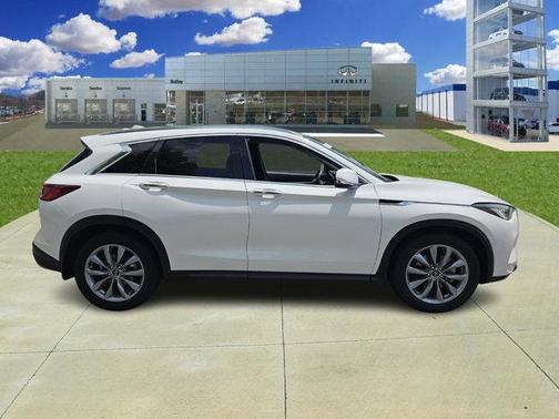 2022 INFINITI QX50 LUXE