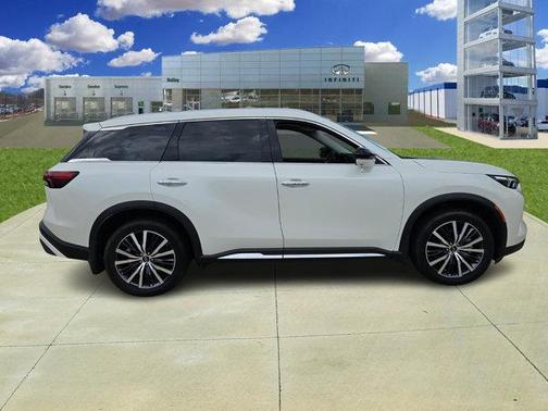 2024 INFINITI QX60 SENSORY