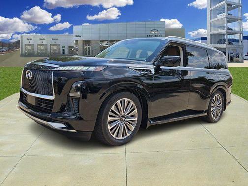 2025 INFINITI QX80 Luxe